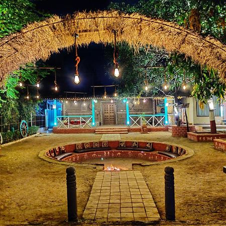 Pushp Vatika Resort & Lawns Navi Mumbai Exterior foto