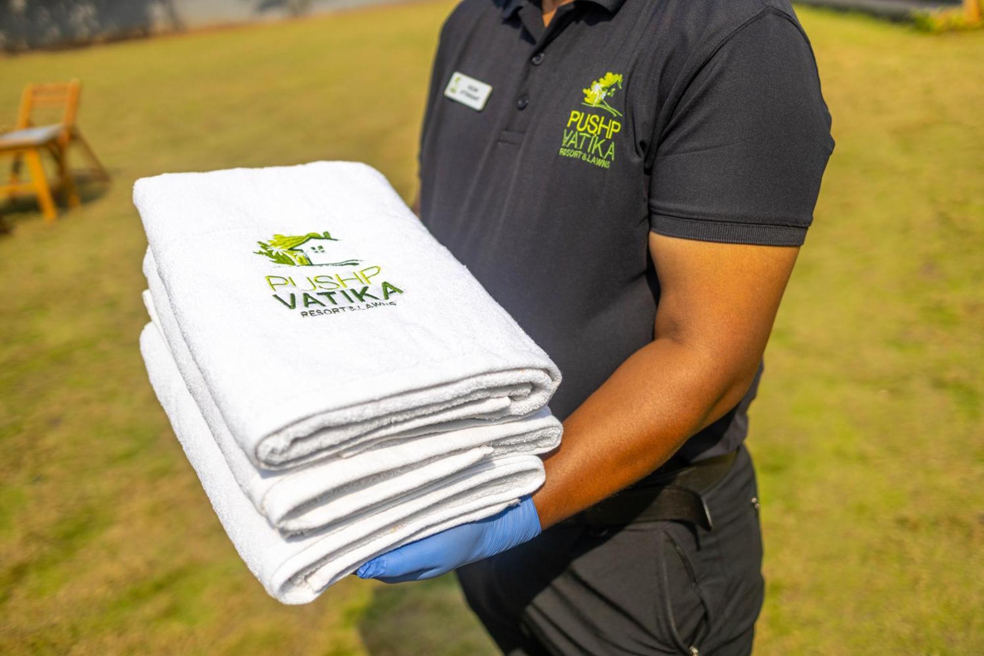 Pushp Vatika Resort & Lawns Navi Mumbai Exterior foto