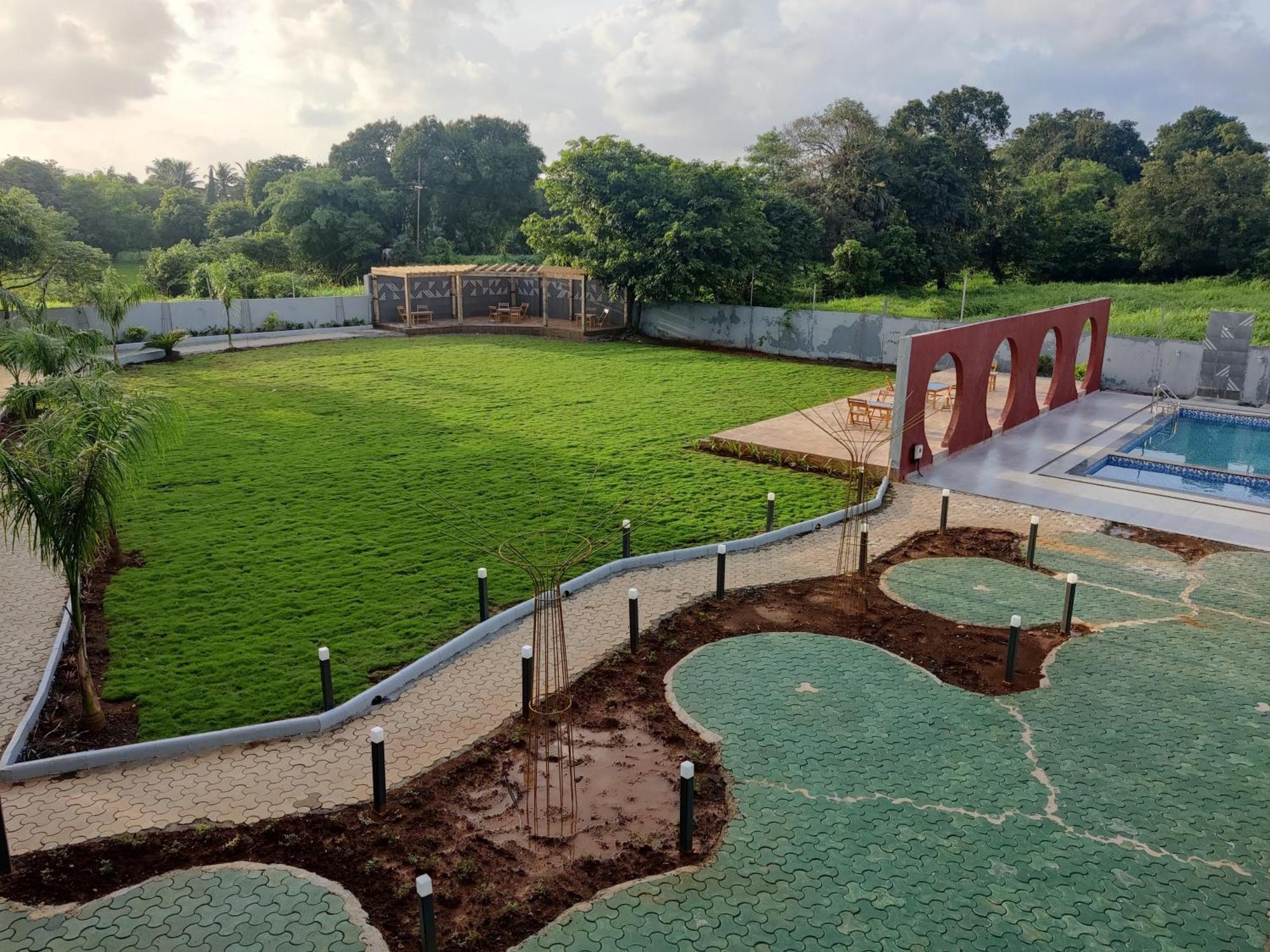 Pushp Vatika Resort & Lawns Navi Mumbai Exterior foto