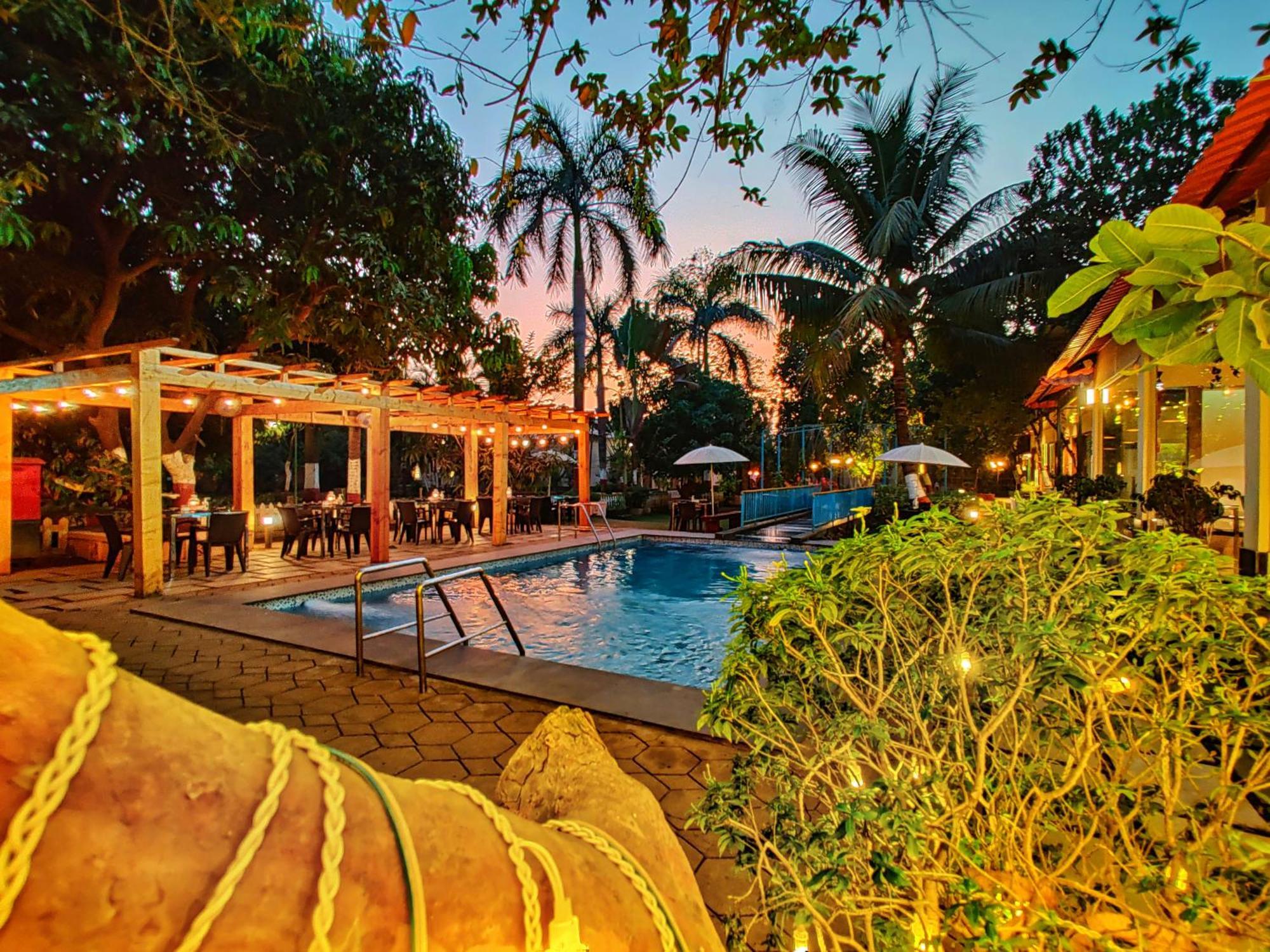 Pushp Vatika Resort & Lawns Navi Mumbai Exterior foto