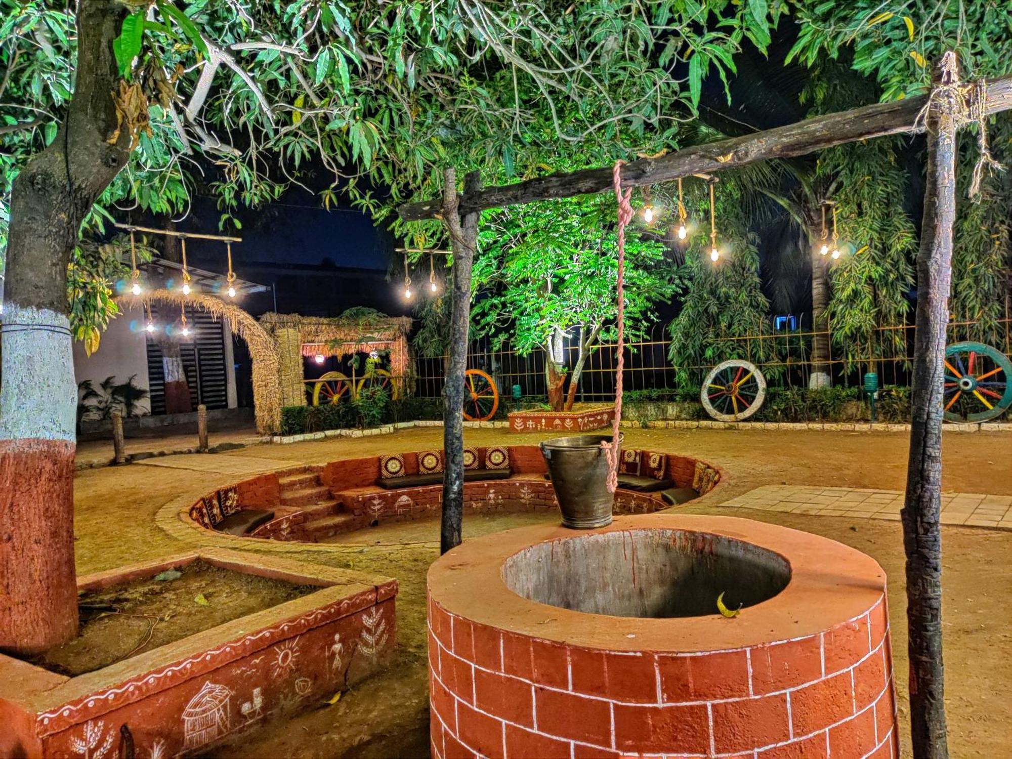 Pushp Vatika Resort & Lawns Navi Mumbai Exterior foto